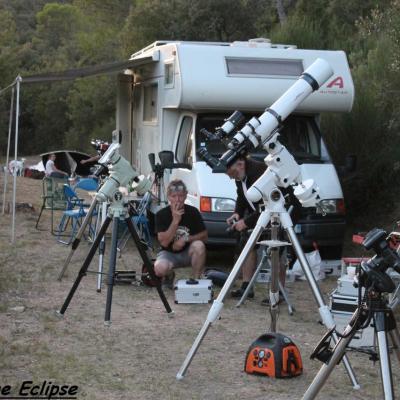 Une lunette, des montures, des astronomes...